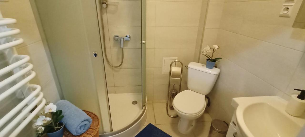Apartament Granatowy Swietoduska 12 ลูบลิน ภายนอก รูปภาพ